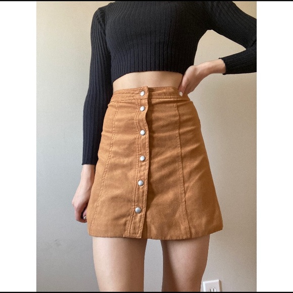 SUEDE TAN SKIRT - Picture 2 of 6
